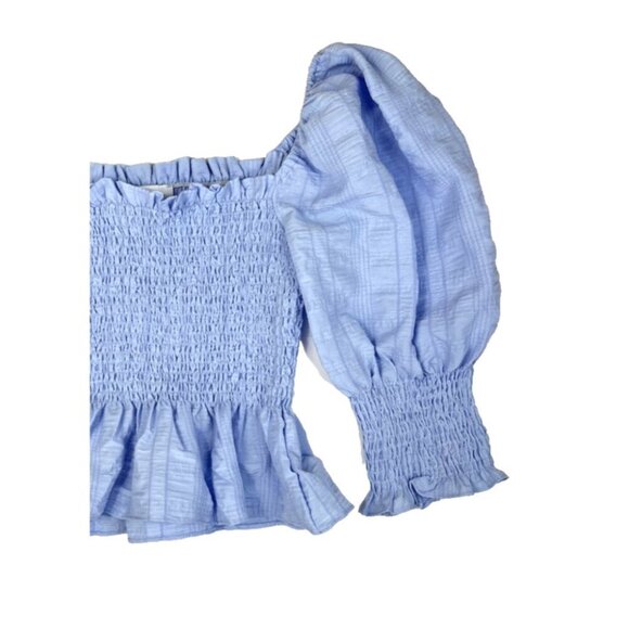 En Saison -Small -NEW Womens Baby Blue Smocked Blouse Puff Sleeves FREE Shipping - Picture 2 of 4